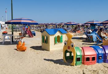 hotelturistica it spiaggia-e-bambini 014